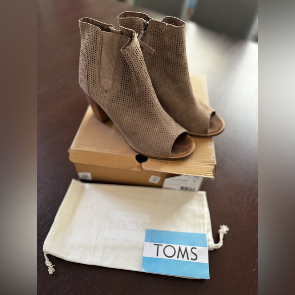 TOMS Suede Peep Toe Bootie EUC